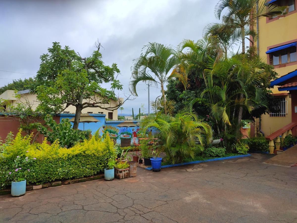 Hotel Ivato , Airport アンタナナリボ エクステリア 写真